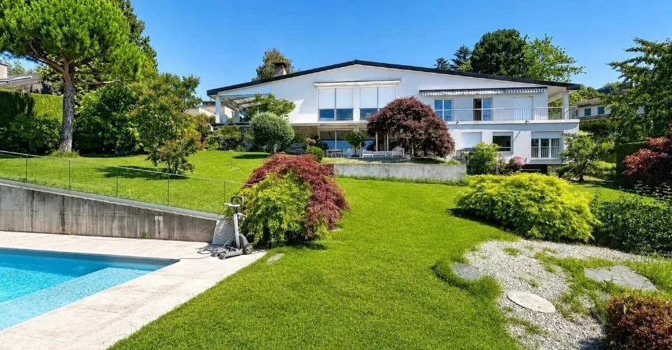 Propriété d'exception avec piscine et vue panoramique sur le Léman et – foto 2 di 2
