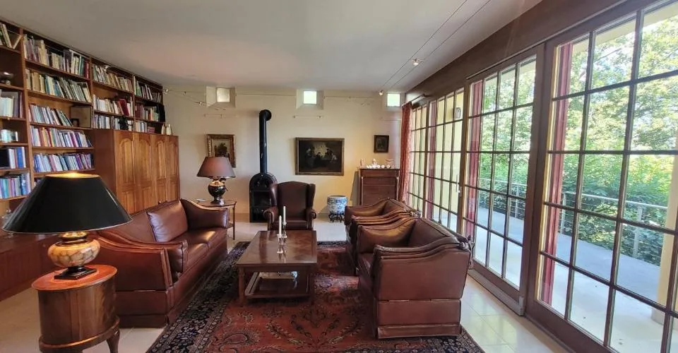 Splendide chalet de 7.5 pièces 525 m2 à Mollens vue imprenable