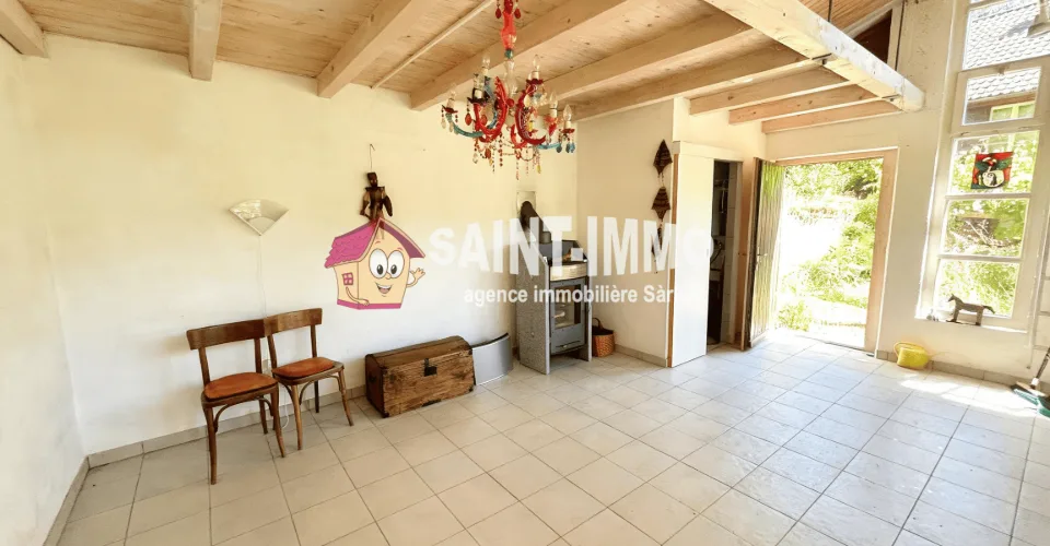 Charmant chalet avec dépendance, garage et jardin arboré sans vis-à-vis