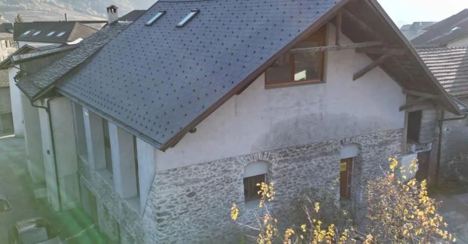 Maison villageoise 7.5 pièces à Saint-Pierre-de-Clages de 237 m2