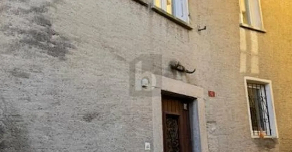 MAISON DE VILLAGE SPACIEUSE