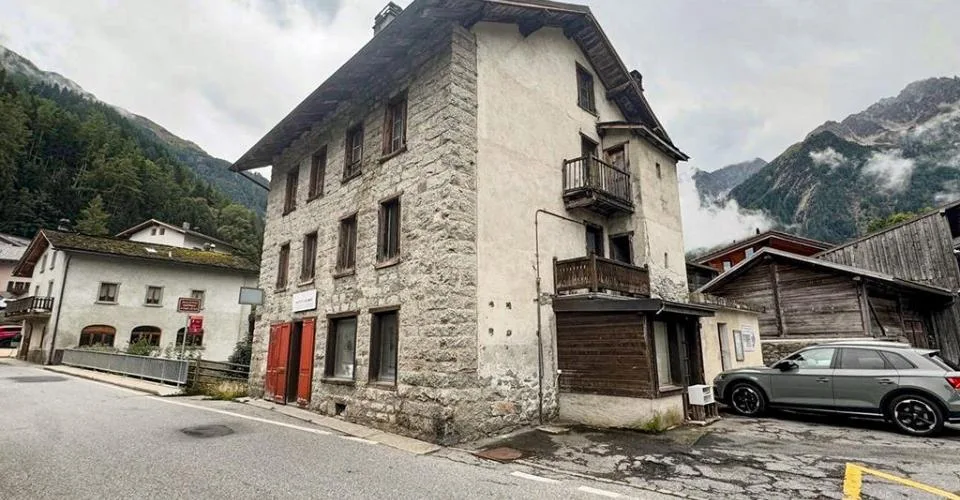 PRAZ-DE-FORT - IMMEUBLE A FORT POTENTIEL