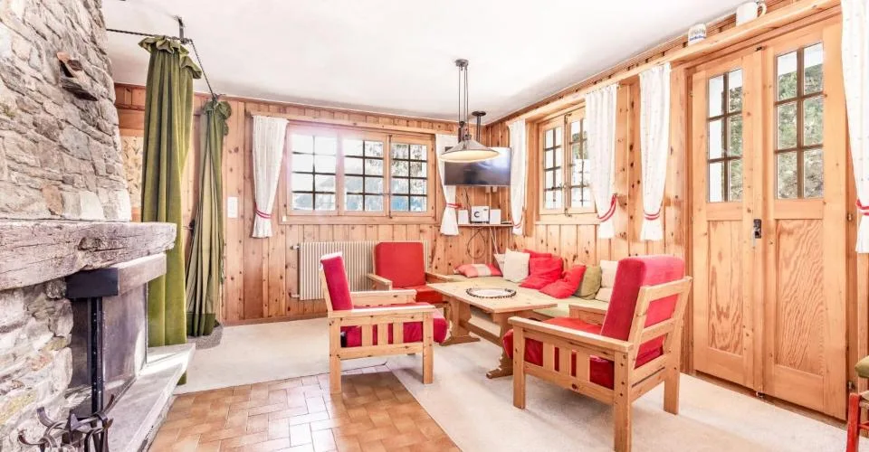 Charmant chalet sur Ayer avec parcelle constructible et vue imprenable