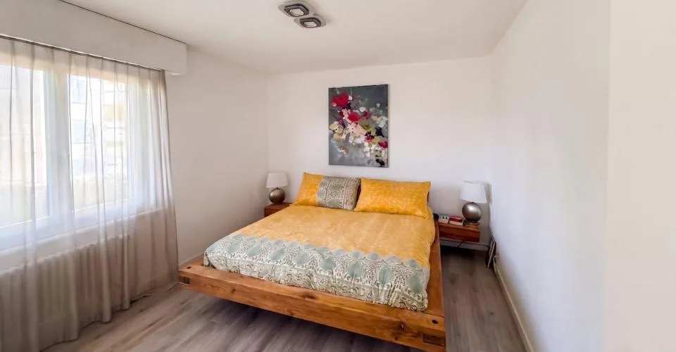 Appartement de 4.5 pièces rénové avec terrasse, à proximité du lac à Préverenges