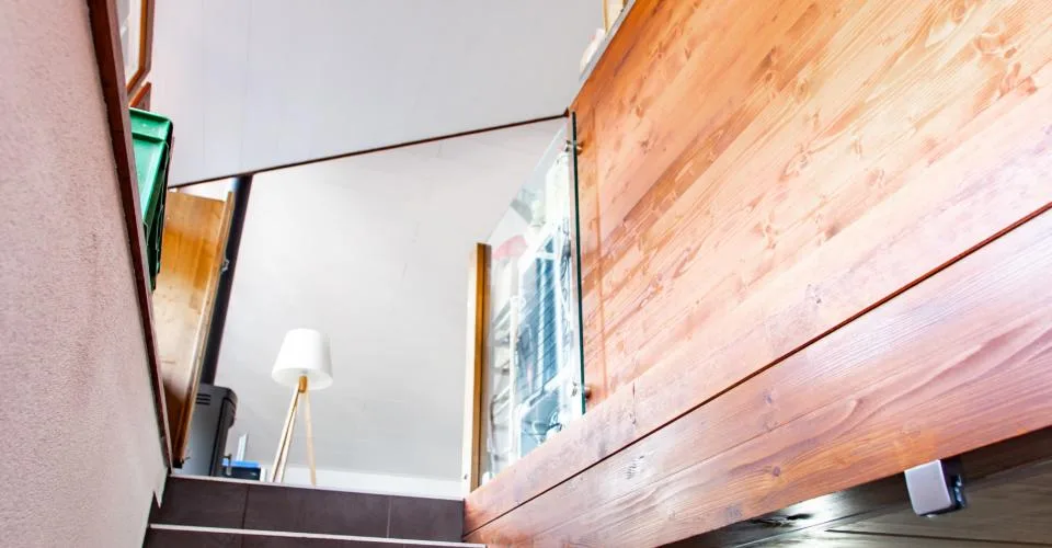 3 1/2 en attique/duplex entièrement rénové