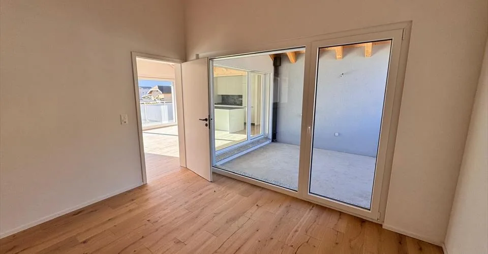 Appartement de 4 1/2 et studio à vocation commerciale