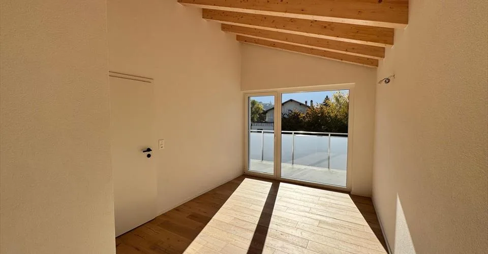 Appartement de 4 1/2 et studio à vocation commerciale
