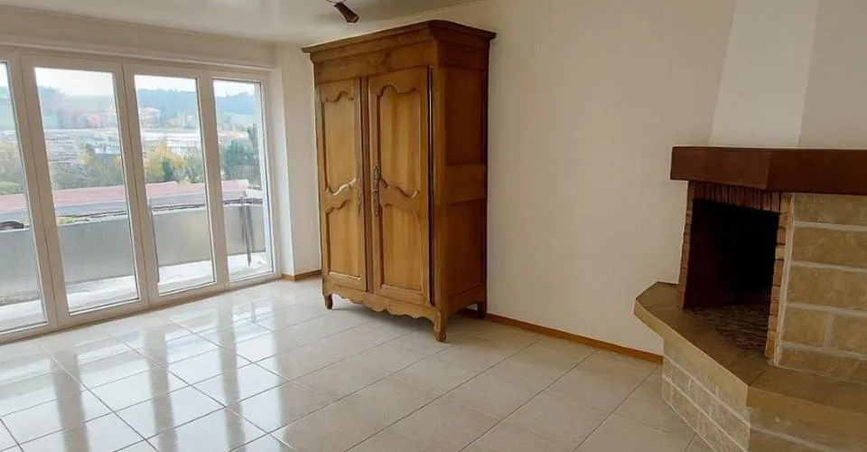 Spacieux appartement de 3,5 pièces avec deux balcons et ascenseur