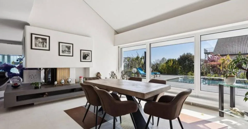 SUPERBE VILLA D EXCEPTION AVEC VUE IMPRENABLE LAC – Foto 4 von 8
