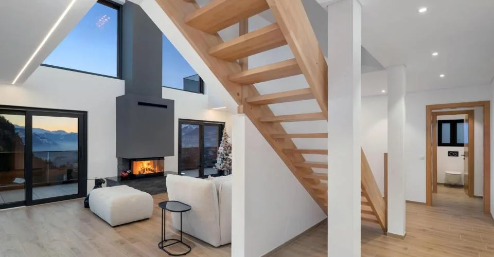 Lens. Propriété regroupant 3 chalets pour un total de 12 chambres à coucher