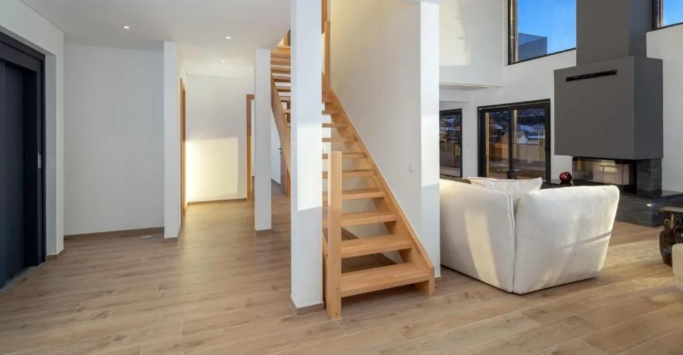 Lens. Propriété regroupant 3 chalets pour un total de 12 chambres à coucher