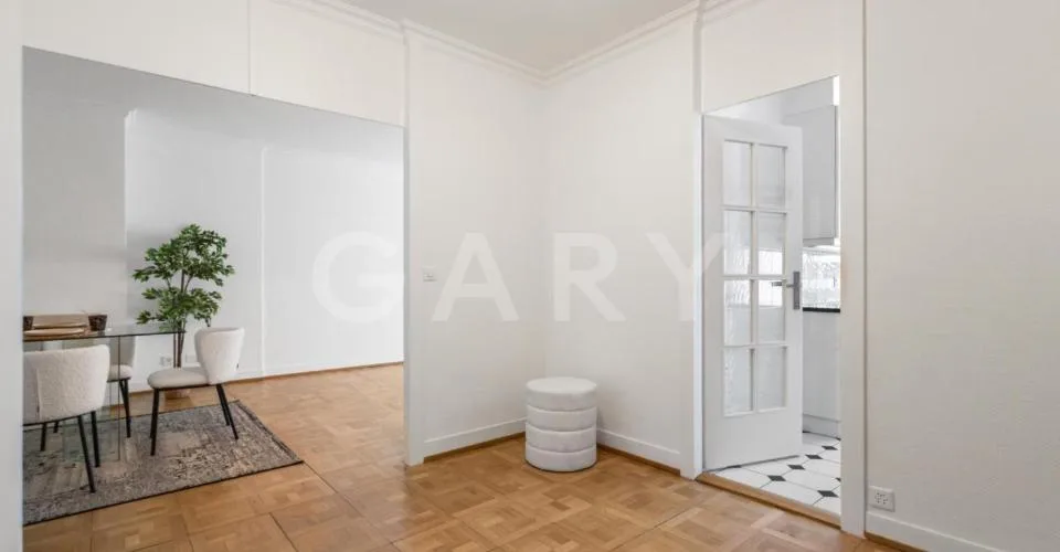 Appartement traversant avec balcons, entièrement rénové & piscines sur le toit