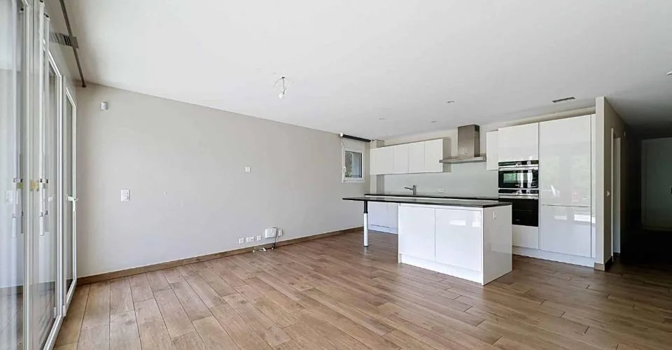 Appartement de 4.5 pièces avec terrasse à Begnins