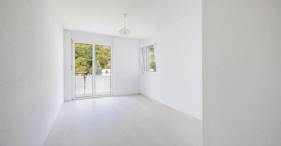 A vendre : 4.5 pièces au dernier étage avec 3 chambres, deux balcons et vue dégagée