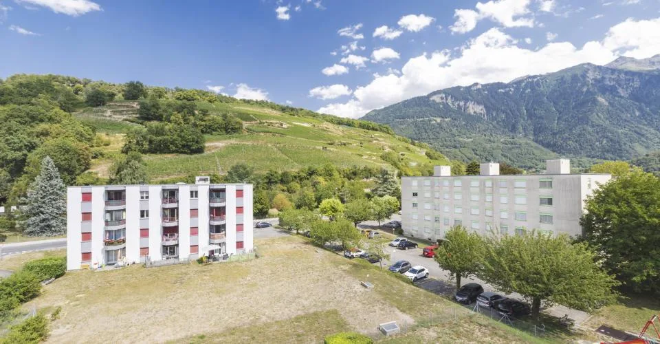 A vendre : 4.5 pièces au dernier étage avec 3 chambres, deux balcons et vue dégagée