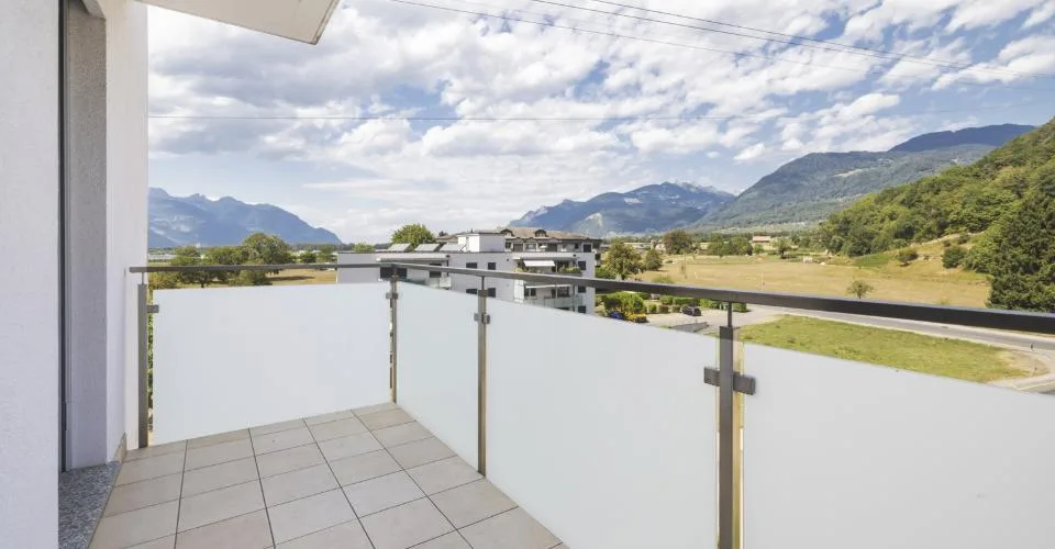 A vendre : 4.5 pièces au dernier étage avec 3 chambres, deux balcons et vue dégagée