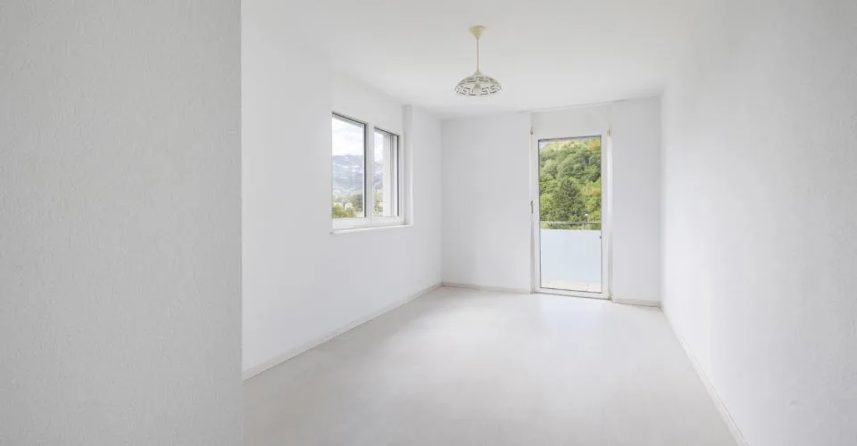 A vendre : 4.5 pièces au dernier étage avec 3 chambres, deux balcons et vue dégagée