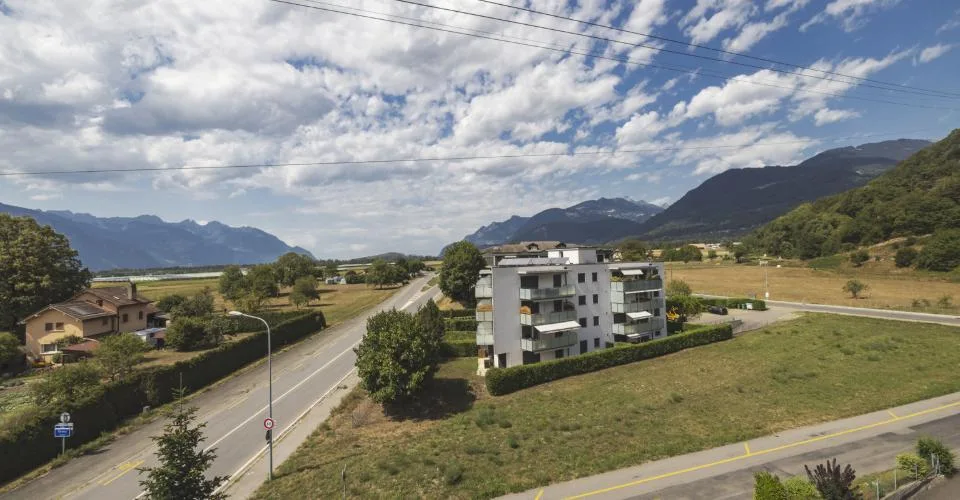 A vendre : 4.5 pièces au dernier étage avec 3 chambres, deux balcons et vue dégagée
