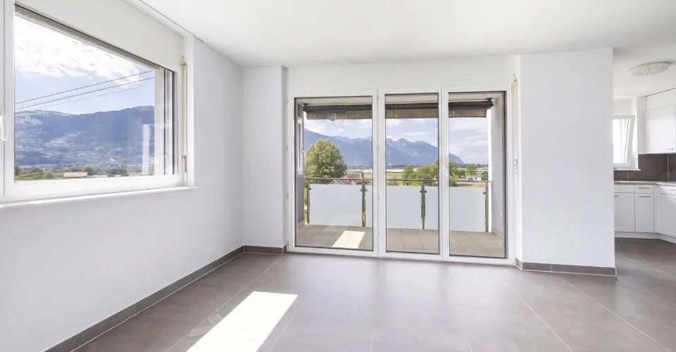 A vendre : 4.5 pièces au dernier étage avec 3 chambres, deux balcons et vue dégagée