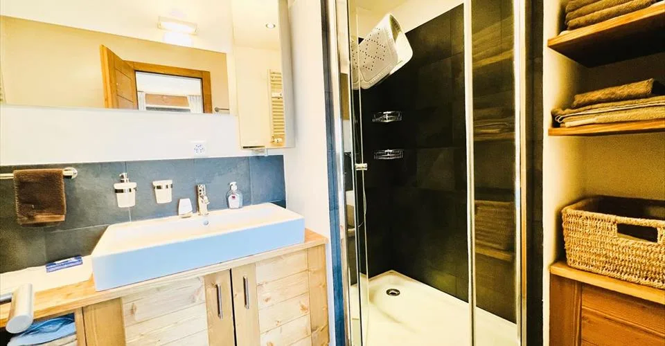 Splendide 2.5 pces rénové - Spacieux & lumineux - Bien placé - Extraordinaire vue
