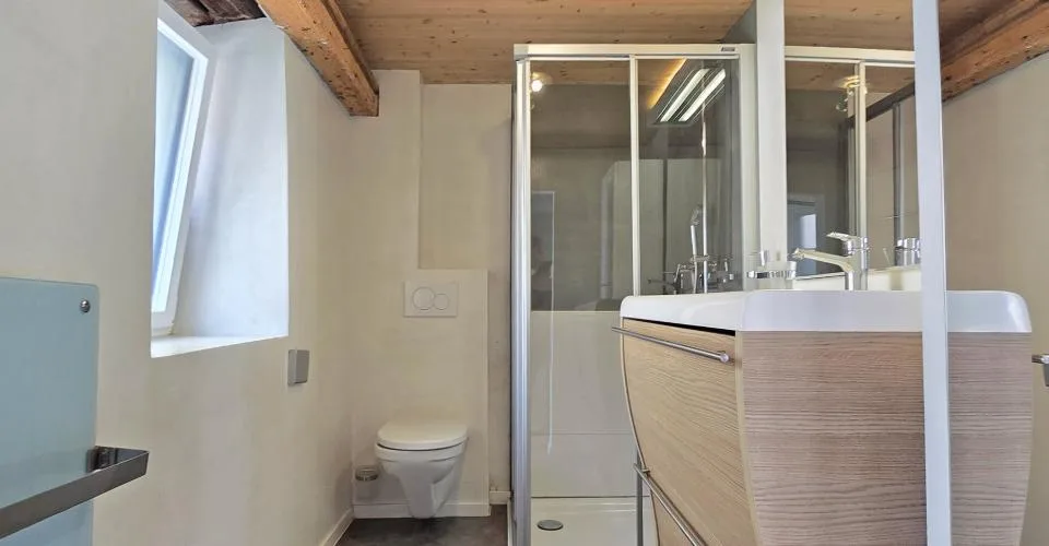 Sur le coteau – charmante maisonnette indépendante