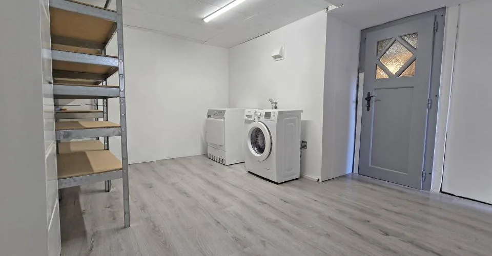 Sur le coteau – charmante maisonnette indépendante