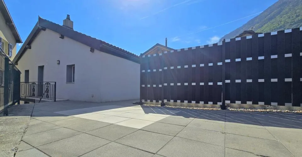 Sur le coteau – charmante maisonnette indépendante