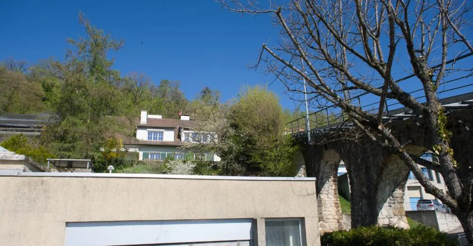 Villa individuelle 4.5 pièces avec grand jardin à Neuchâtel