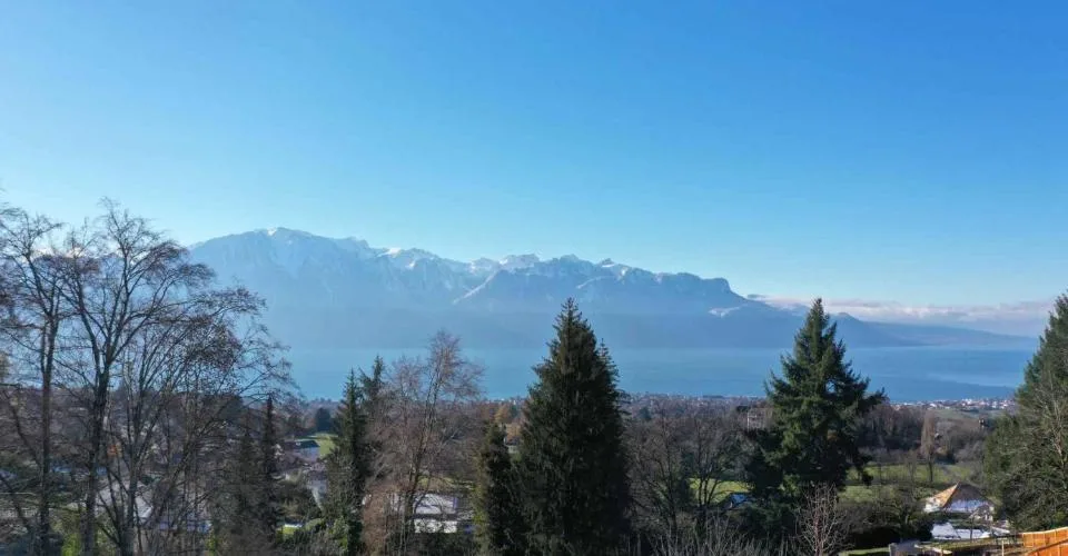 Terrain à bâtir avec permis de construire en force