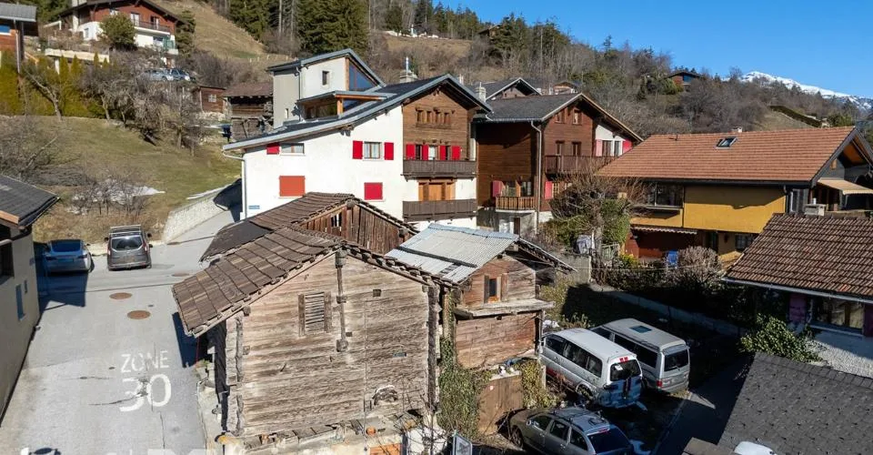 Mazots à rénover - région de Crans-Montana