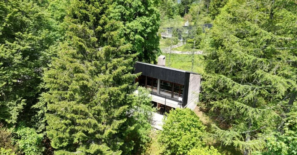 Les Savagnières, joli chalet de 4.5 pièces en pleine nature, 1779m2 de terrain – Foto 13 von 13