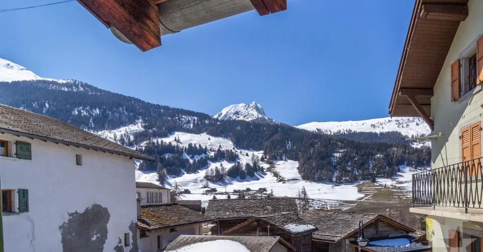 Authentique maison villageoise du 18ème avec espaces extérieurs – photo 9 sur 13