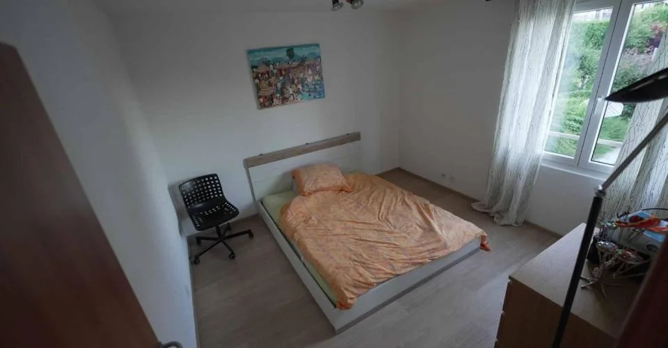 Superbe villa mitoyenne de 5½ pièces avec terrasse, jardin, garage et place de parc