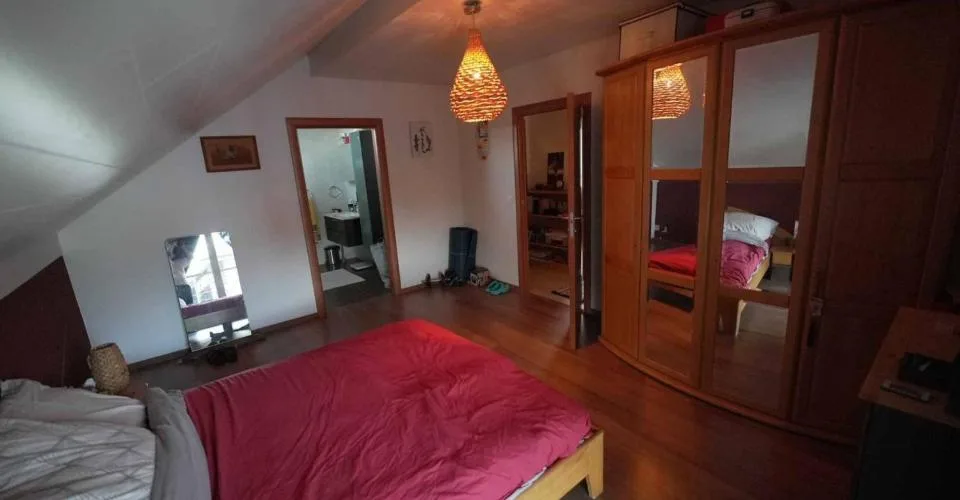 Superbe villa mitoyenne de 5½ pièces avec terrasse, jardin, garage et place de parc