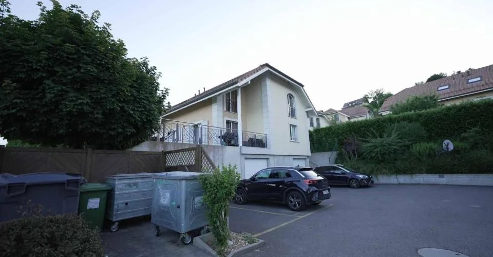 Superbe villa mitoyenne de 5½ pièces avec terrasse, jardin, garage et place de parc