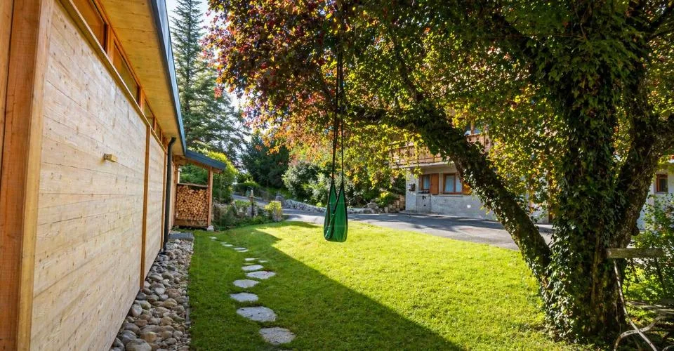 Rareté à Gryon – chalet rénové, vue Dents du Midi et grand jardin – foto 2 di 13