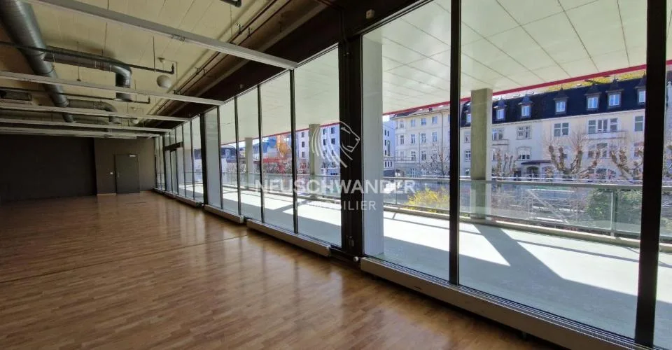 Immeuble de rendement mixte et 19 parkings à Delémont à vendre – Foto 4 von 12