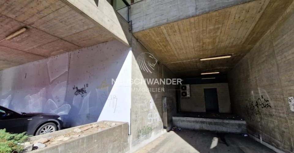 Immeuble de rendement mixte et 19 parkings à Delémont à vendre – Foto 10 von 12