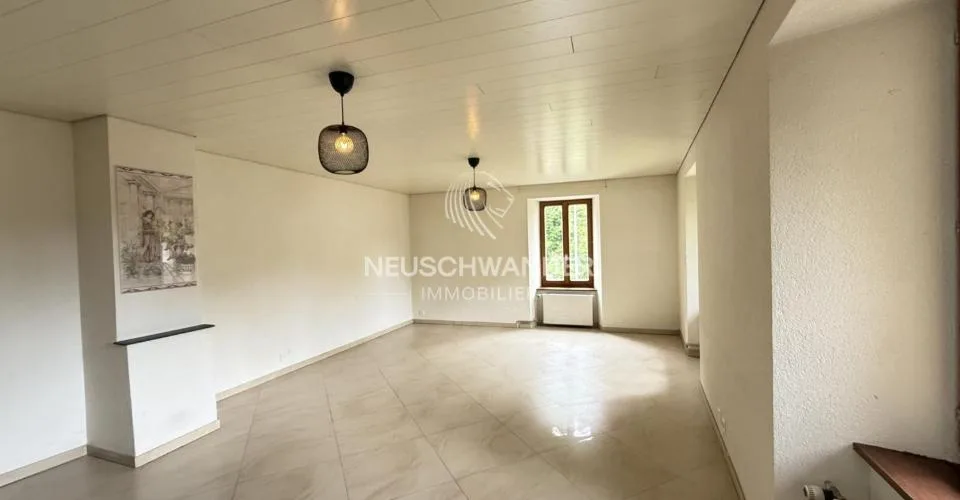 À vendre maison locative de 3 logements et 1 atelier à Soyhières