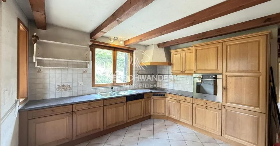 À vendre maison locative de 3 logements et 1 atelier à Soyhières