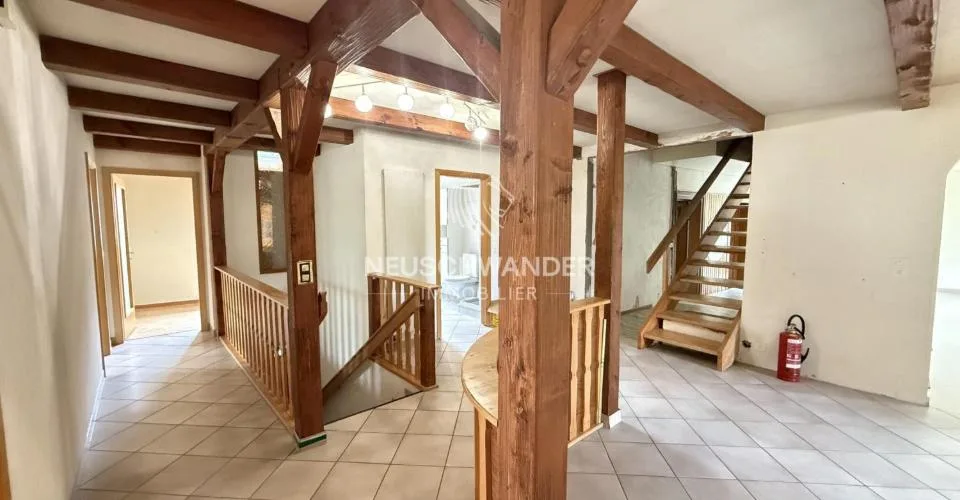 À vendre maison locative de 3 logements et 1 atelier à Soyhières