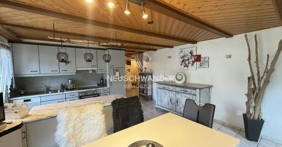 Maison locative de 3 appartements à vendre à Belprahon