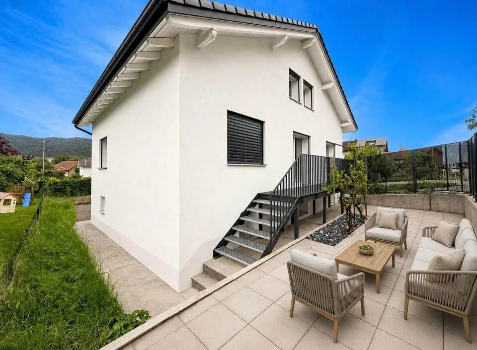 À vendre à Vicques maison de 7.5 pièces sur un terrain de 702 m²