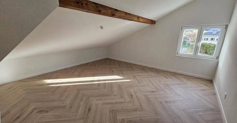 À vendre à Vicques maison de 7.5 pièces sur un terrain de 702 m²