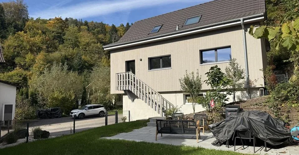 Charmante maison villageoise rénovée de 5.5 pièces à Soyhières
