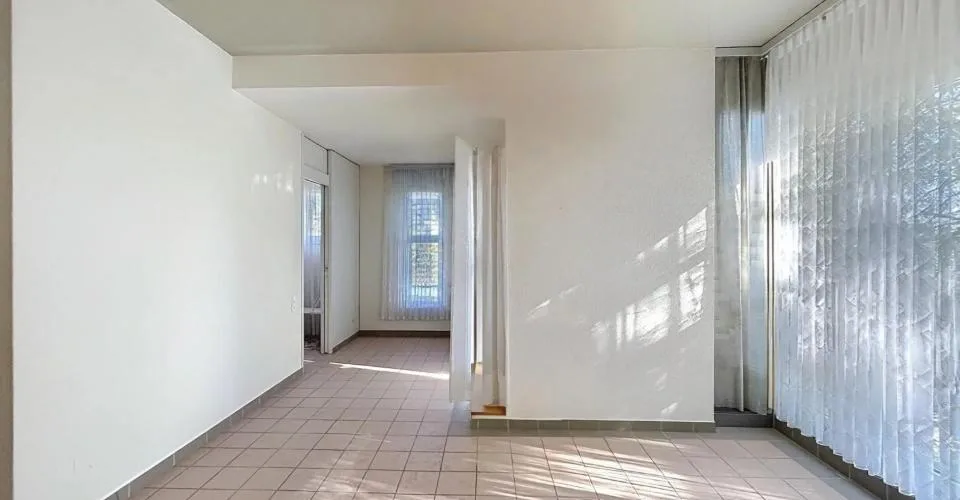 Villa individuelle dans les hauteurs de Neuchâtel, vue lac et alpes