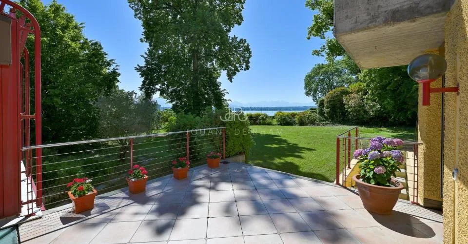 Propriété en 2ème ligne - vue lac