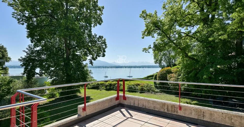 Propriété en 2ème ligne - vue lac
