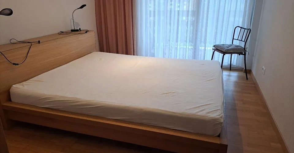 Immeuble 2.5-13, appartement moderne de 2,5 pièces dans un quartier calme avec grand balcon et belle vue – Foto 5 von 7
