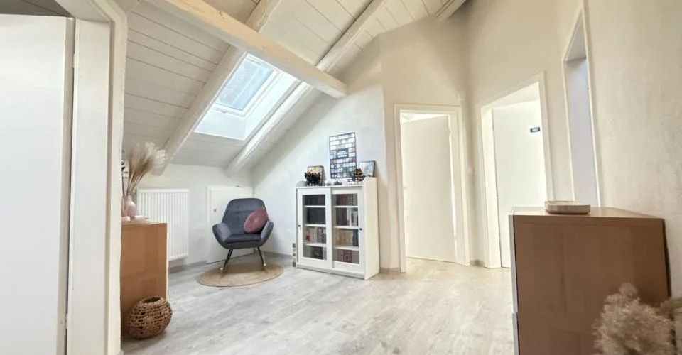 À vendre à Roches appartement de 5.5 pièces en duplex